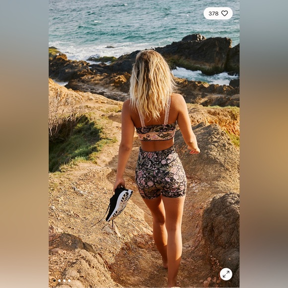 Spell Oasis Workout Set - Picture 5 of 5